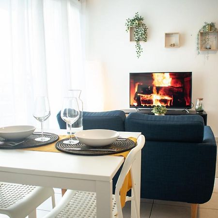 Ferienwohnung Studio Charmant Cergy Le Haut Au Pied De La Gare ! Parking Prive ! Exterior foto