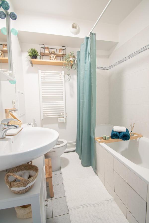 Ferienwohnung Studio Charmant Cergy Le Haut Au Pied De La Gare ! Parking Prive ! Exterior foto